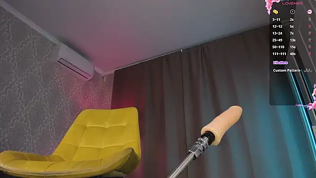 Juicy_Vikki's Live XXX Chat