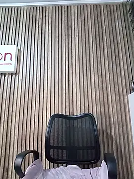 Valk_submissive Live XXX Chat