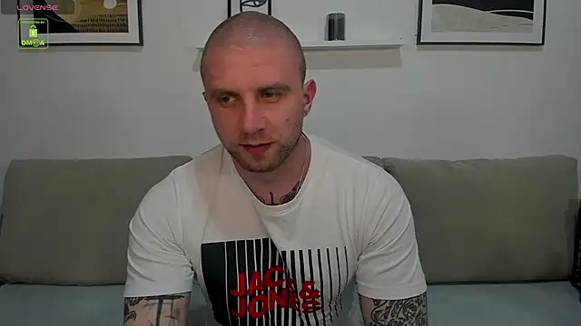 แชท XXX สดของ Gerard_Finbar