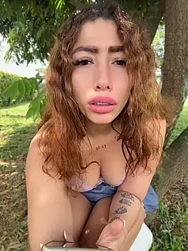 roxyrougee's Live XXX Chat