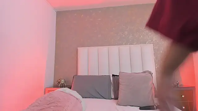 Chat +18 de KaylieBrooks ao vivo