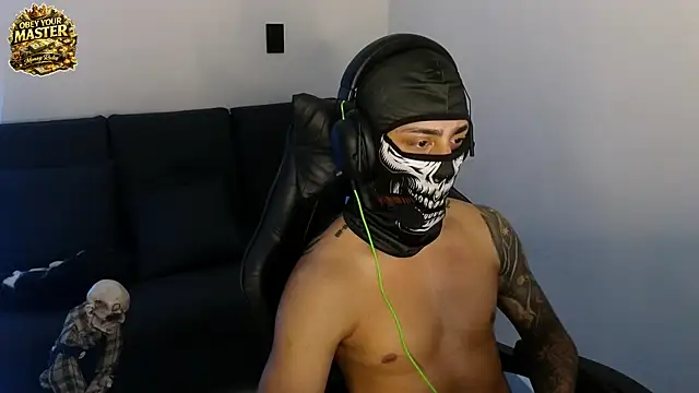 cash_master888 Live XXX Chat