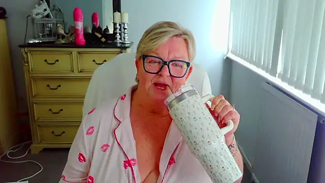 Chat XXX en directo de BridgetBlueEyes