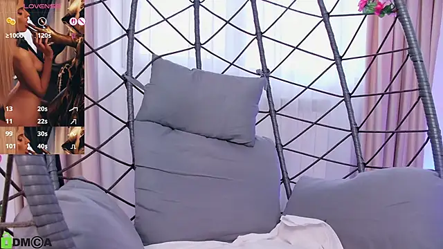 SelenaDaze Chat XXX live