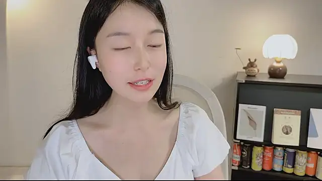 OnechestnutのライブXXXチャット