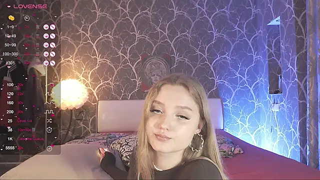 MiaMiaMeow Chat XXX in diretta