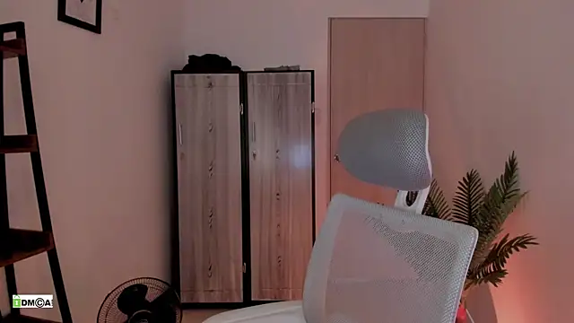 urcute_kittenのライブXXXチャット