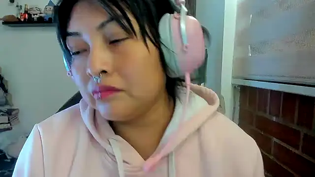 Shaddycute_のライブXXXチャット