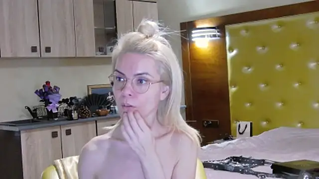 DomCaprisse 现场XXX聊天