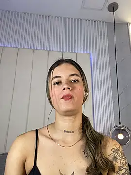 JuliaColemannのライブXXXチャット