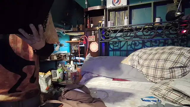 charactrzero webkamerás műsora