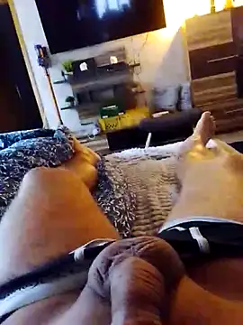 Niceblueeyes081288 Show in webcam