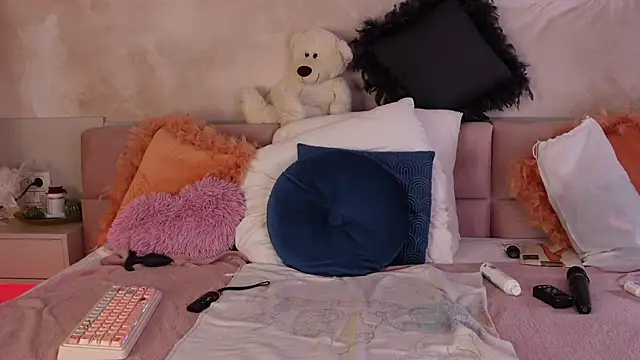 Chatroom XXX en direct de JullyBlair