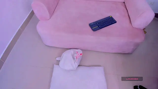 Catbaby888_: απευθείας συνομιλία ΧΧΧ