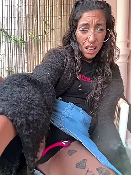 Lalla_Amani 现场XXX聊天