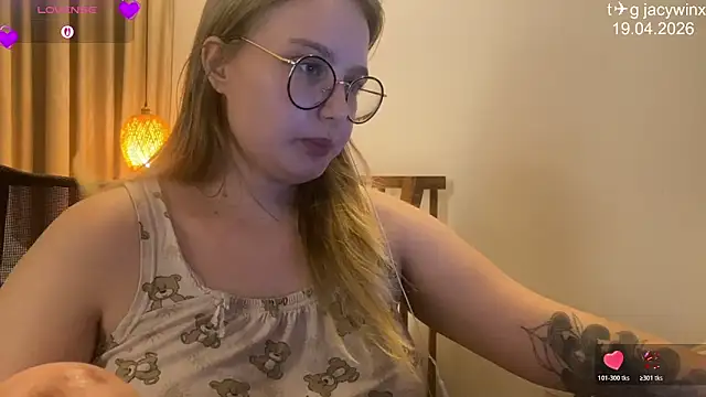 XXX chat uživo modela JacyWinslat