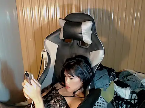 urcurlydivaのウェブカメラショー