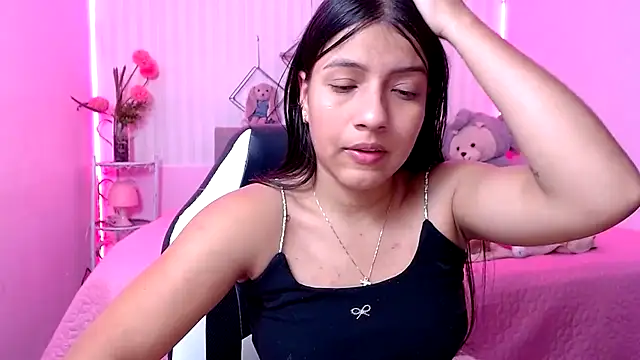 Chat +18 de zara_cute ao vivo