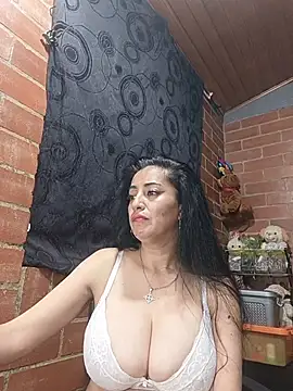 Alexandrina Adlı Modelin Canlı XXX Sohbeti