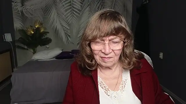 Betty_Brick Adlı Modelin Canlı XXX Sohbeti