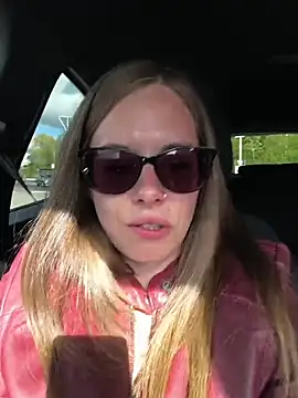 Squirtingcouple9094のライブXXXチャット