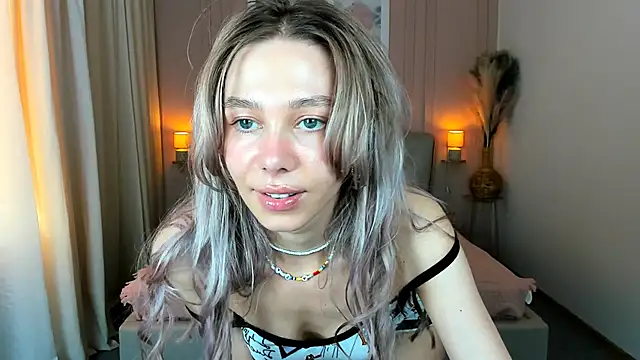 LuluAlisのライブXXXチャット