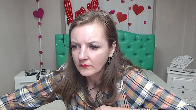 MeganPirs: онлайн-секс-чат