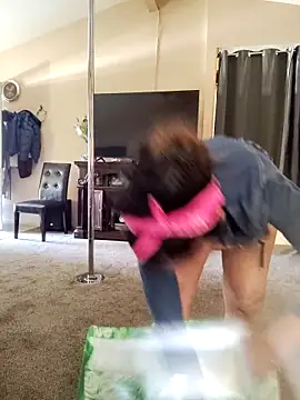 TheDime 网络视讯表演