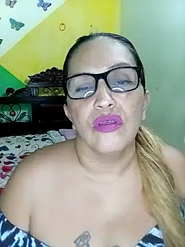 Pertunjukan Kamera Web BURBUJA_y_CABALLERO