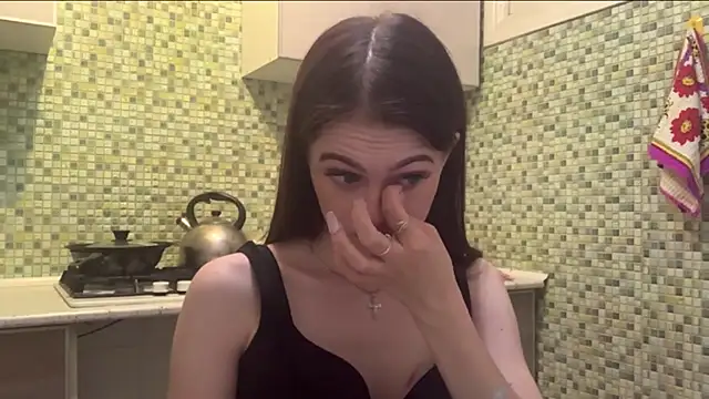 Вебкам-шоу KikiAmino