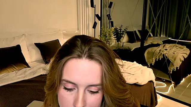 Онлайн чат XXX RozzitaBedberry