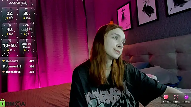 Онлайн чат XXX Lesi_Moonie01