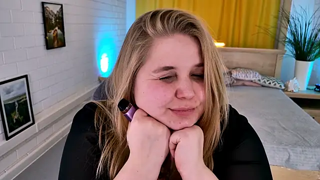 SladaDell লাইভ XXX চ্যাট