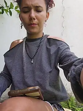 Isabella_Stark লাইভ XXX চ্যাট