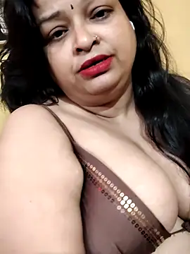 Sexey-Model21 Adlı Modelin Canlı XXX Sohbeti