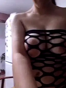 Lusandra1837lusi 现场XXX聊天