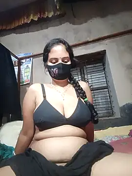 annu-777 Adlı Modelin Web Kamerası Şovu