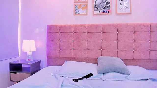 Chatroom XXX en direct de lilith_sabrina_20