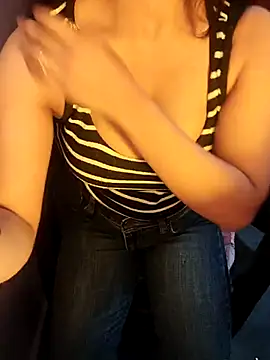 Hey_shiviii লাইভ XXX চ্যাট