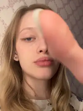 StarFrom_Hell's Live XXX Chat