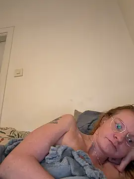 jannis1992 webcam show