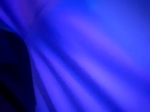 chronic_vibez: διαδικτυακό σόου στην κάμερα