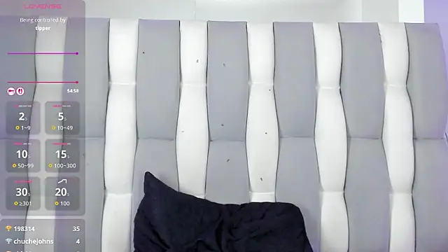 IsaDiiaz live XXX chat