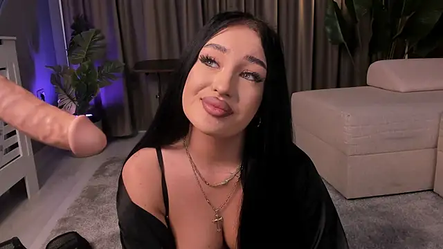 EmeraldKat live XXX chat