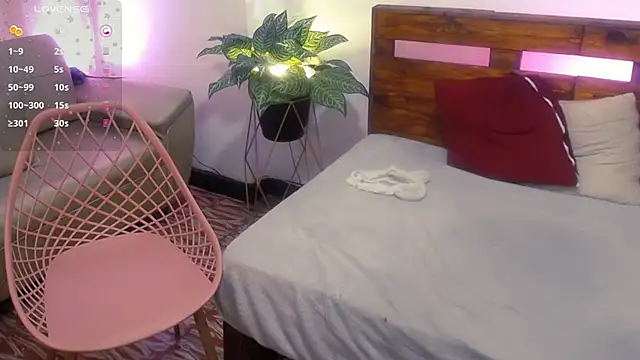 Yeseniaa25_ Chat XXX in diretta