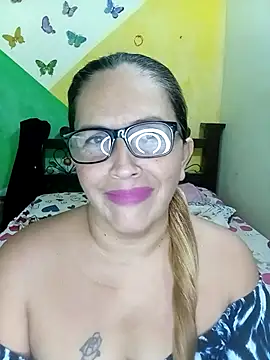 BURBUJA_y_CABALLERO's Webcam Show