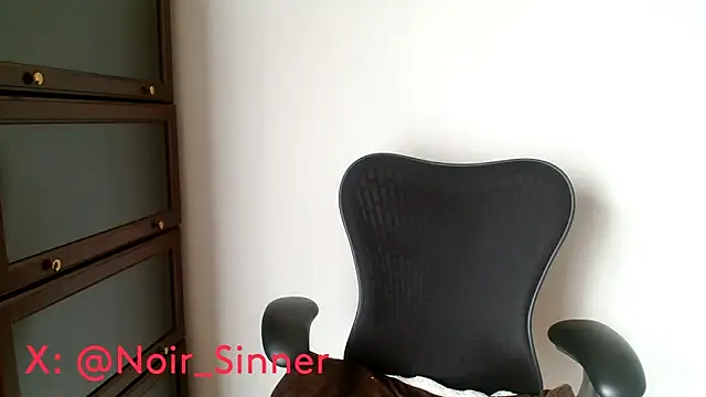 sinnernoir's Live XXX Chat