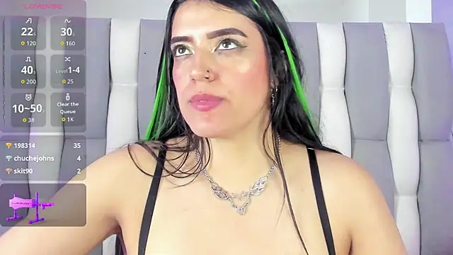 IsaDiiazのライブXXXチャット