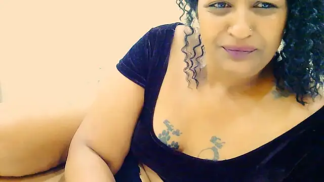 แชท XXX สดของ THICKNESS28