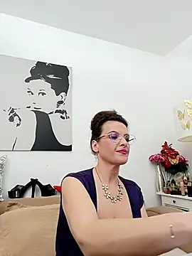 Show modela RebeccaNoble na web-kameri